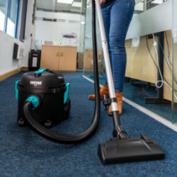 VTVE/C - Illustration efficace ASPIRATEUR POUSSIÈRE VTVE COMPACT – 10L – 700W – ULTRA LÉGER