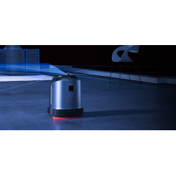 Robot nettoyeur de sol modèle 872157 nettoyant un sol lisse dans un grand hall